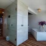 מלון Elite Admiral Premium Residences