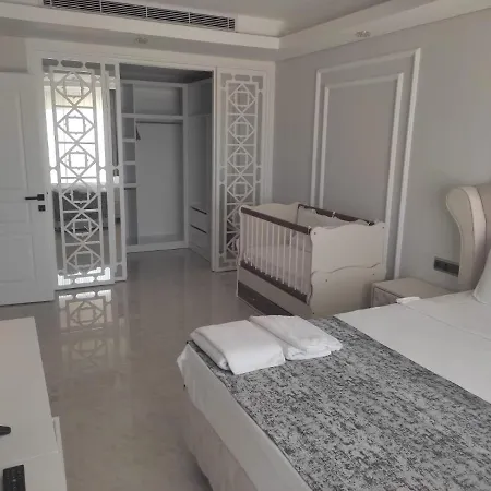 Elite Admiral Premium Residences *