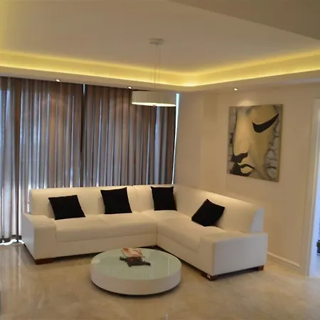 Elite Admiral Premium Residences 호텔 *