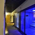 Elite Admiral Premium Residences *