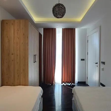 Elite Admiral Premium Residences Hotel *