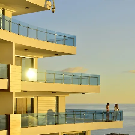 Elite Admiral Premium Residences Hotell *
