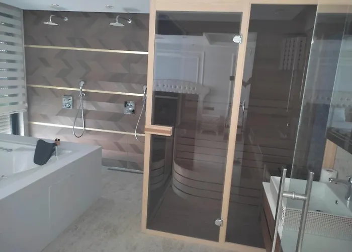 Elite Admiral Premium Residences *