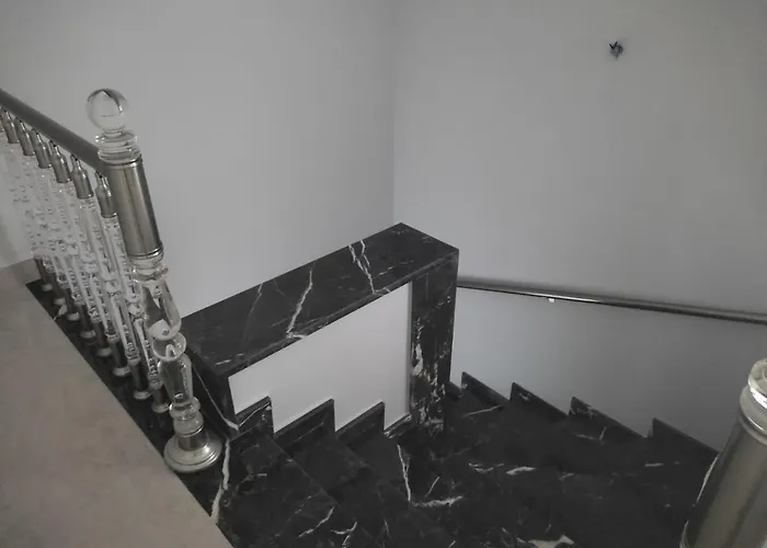 Elite Admiral Premium Residences Hotel *