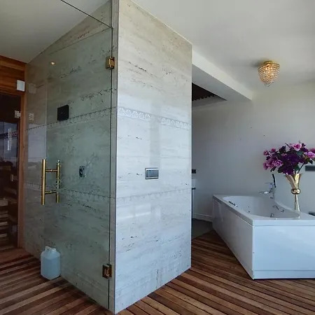 호텔 Elite Admiral Premium Residences